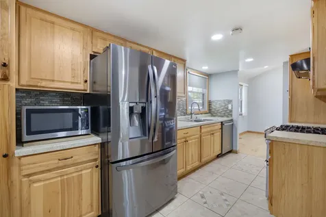 898 Debra Lane Elk Grove Village IL 60007