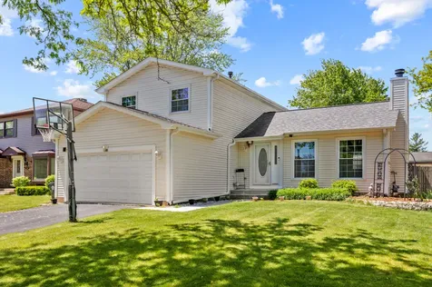 898 Debra Lane Elk Grove Village IL 60007