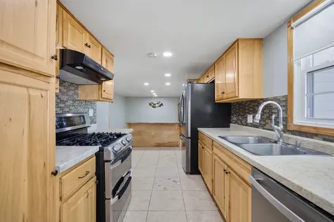 898 Debra Lane Elk Grove Village IL 60007