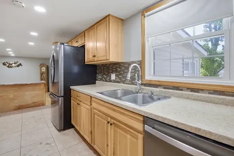 898 Debra Lane Elk Grove Village IL 60007
