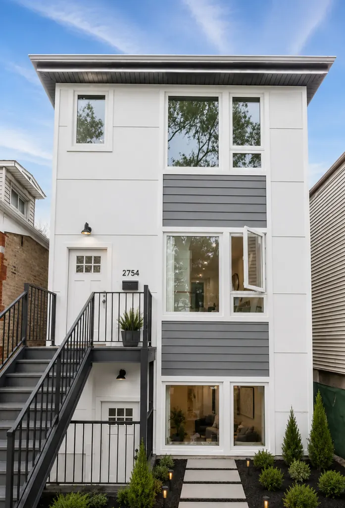 2611 West 21 Street Chicago IL 60608
