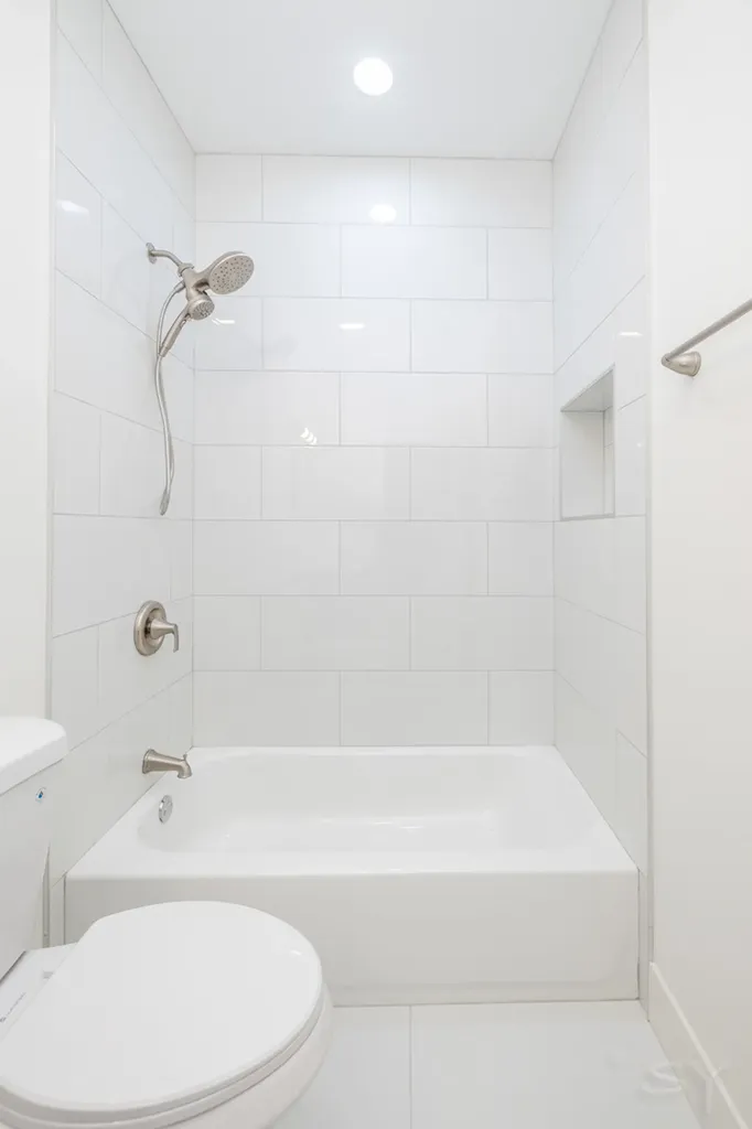 2611 West 21 Street Chicago IL 60608