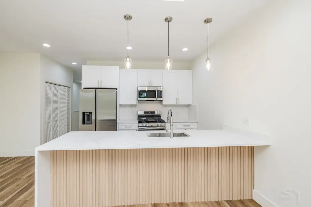 2611 West 21 Street Chicago IL 60608