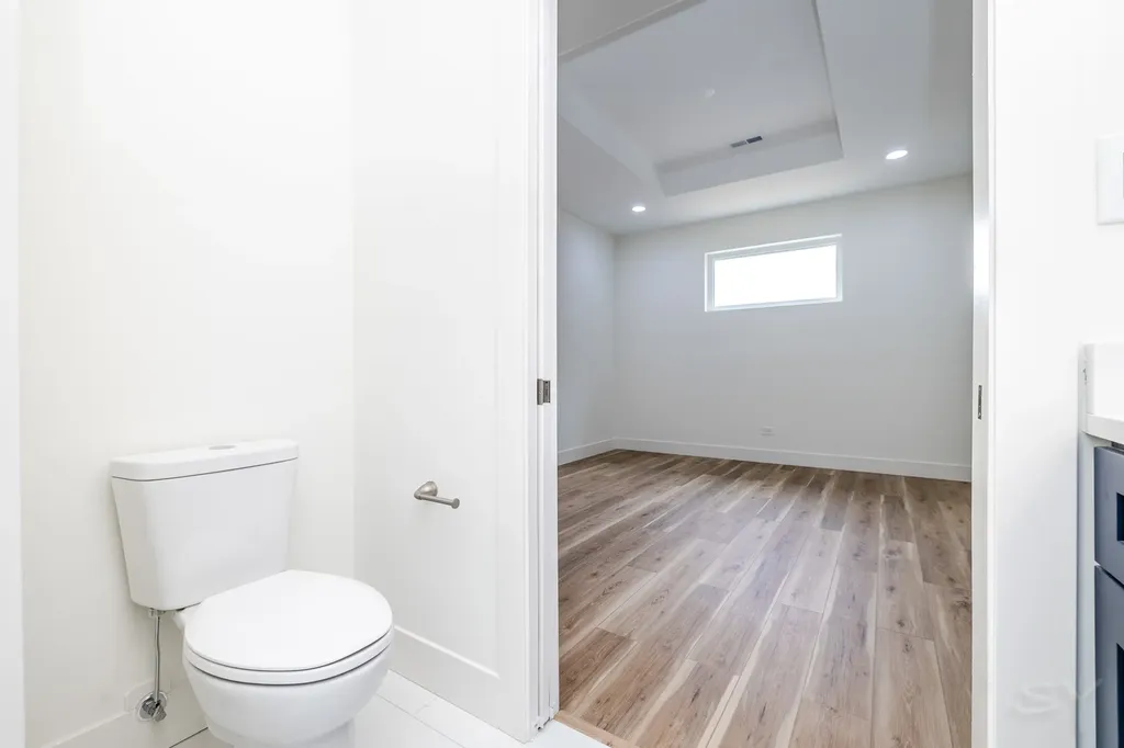 2611 West 21 Street Chicago IL 60608