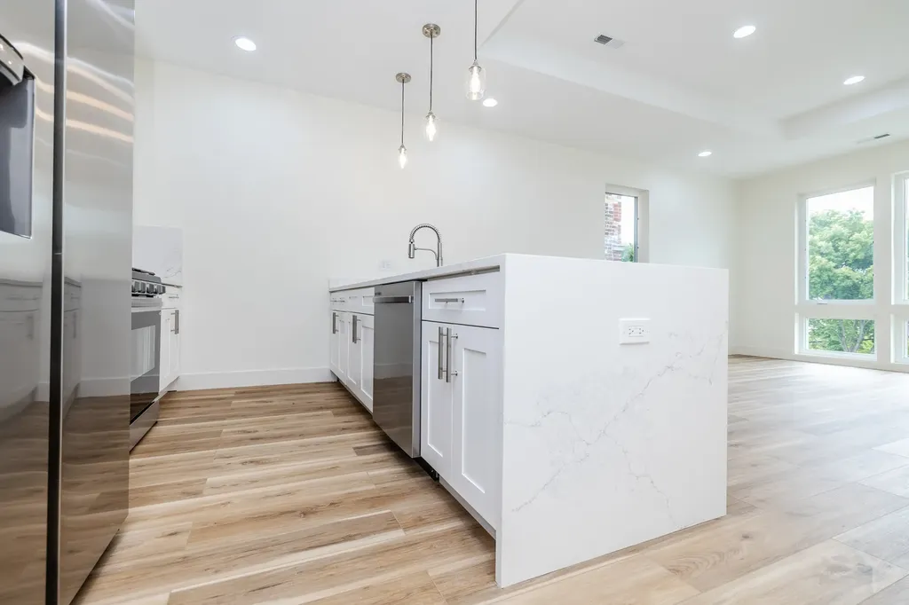 2611 West 21 Street Chicago IL 60608