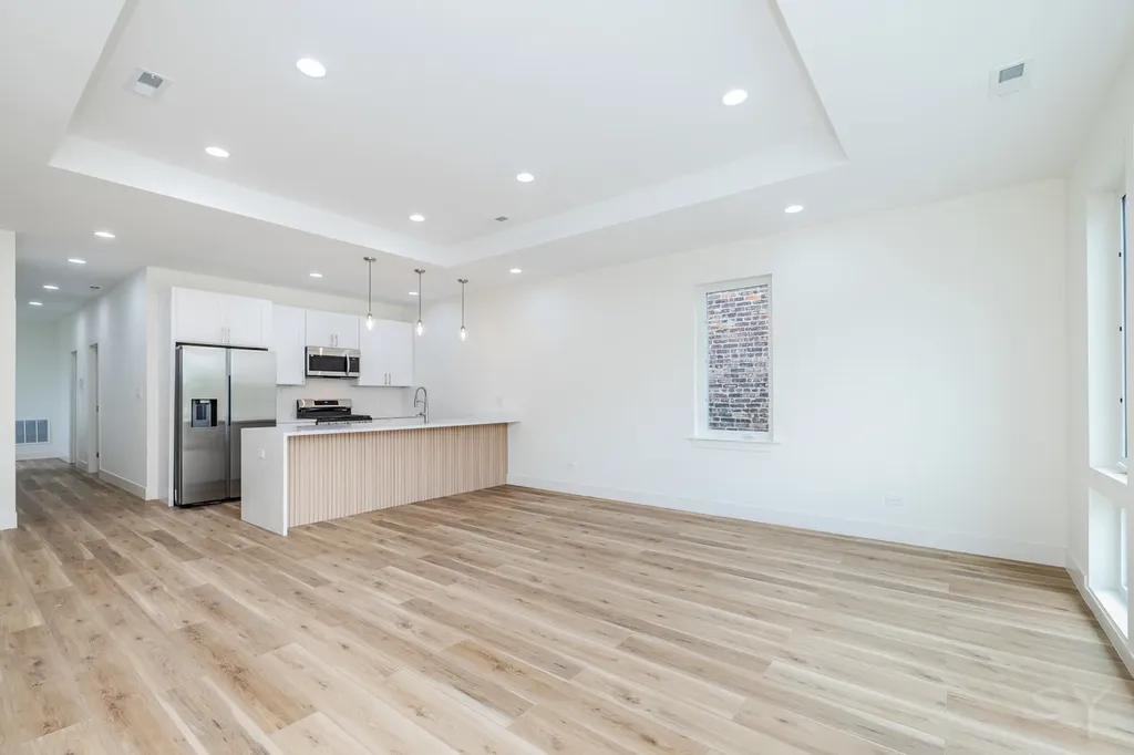 2611 West 21 Street Chicago IL 60608