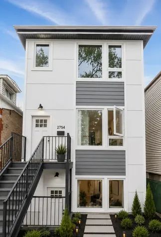 2611 West 21 Street Chicago IL 60608
