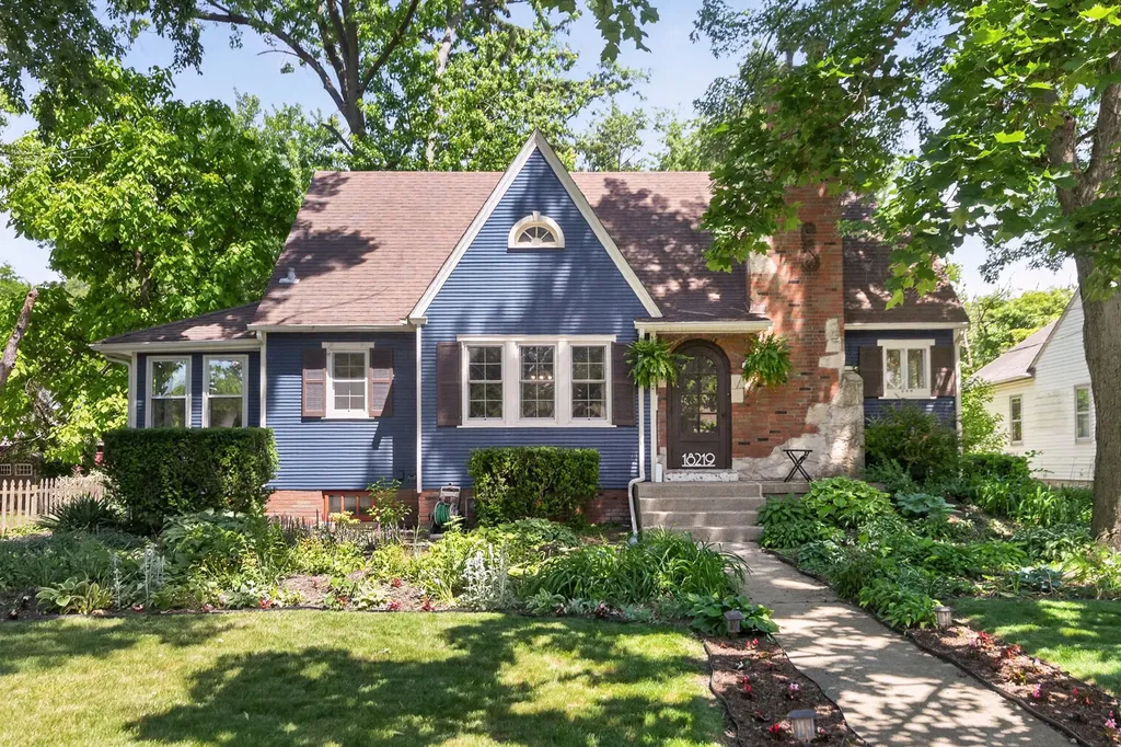18219 Riegel Road Homewood IL 60430