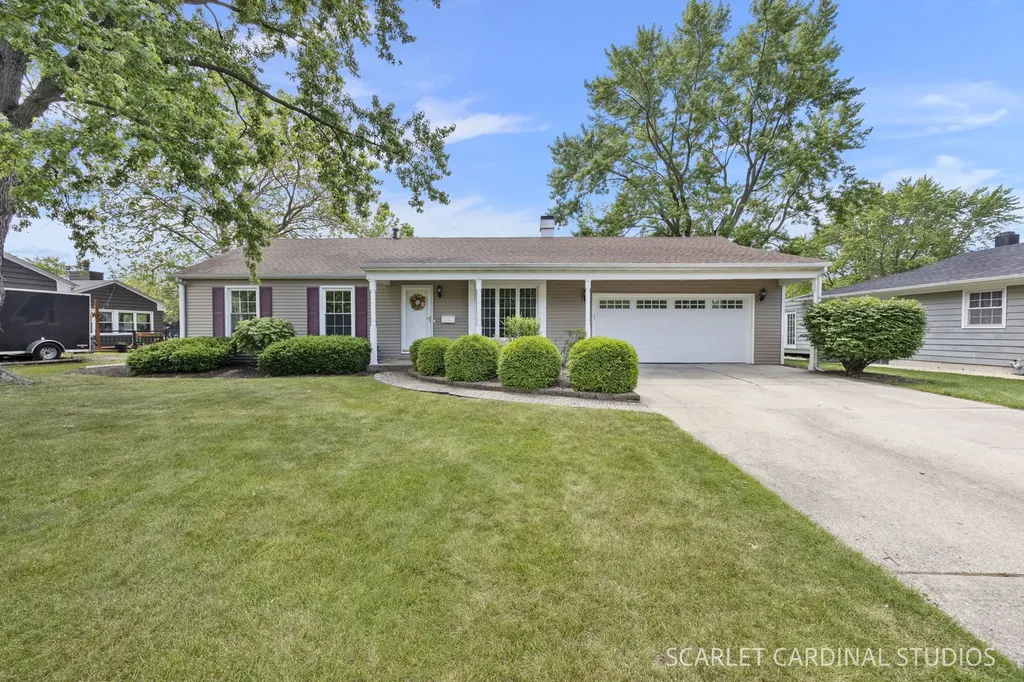 18 Cayman Drive Montgomery IL 60538