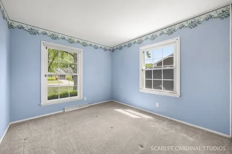 18 Cayman Drive Montgomery IL 60538