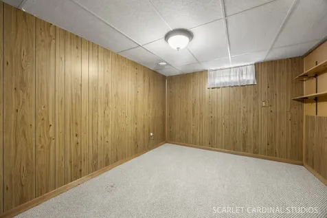 18 Cayman Drive Montgomery IL 60538