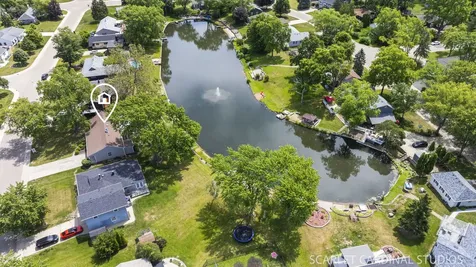 18 Cayman Drive Montgomery IL 60538