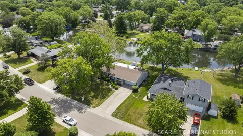 18 Cayman Drive Montgomery IL 60538