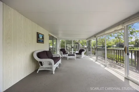 18 Cayman Drive Montgomery IL 60538