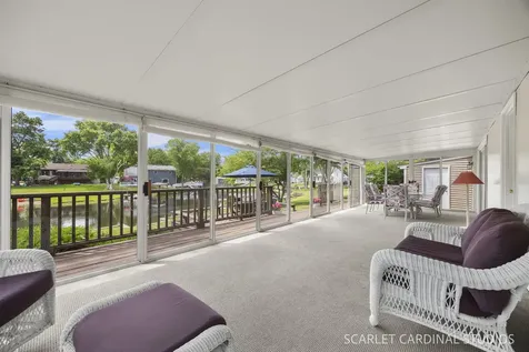 18 Cayman Drive Montgomery IL 60538