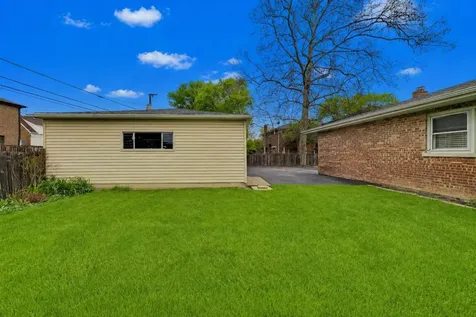 8332 North Oketo Avenue Niles IL 60714