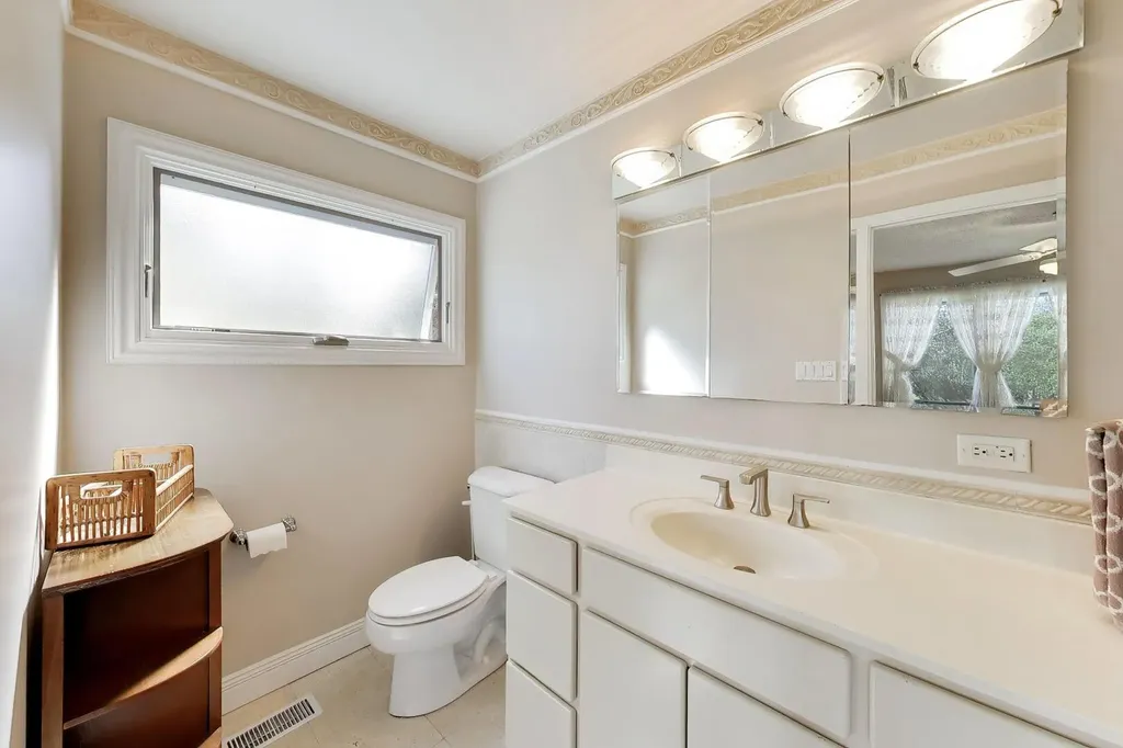 6501 Raintree Court Lisle IL 60532
