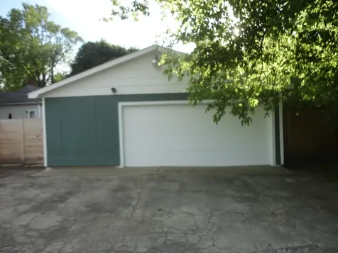 2305 Elisha Avenue Zion IL 60099