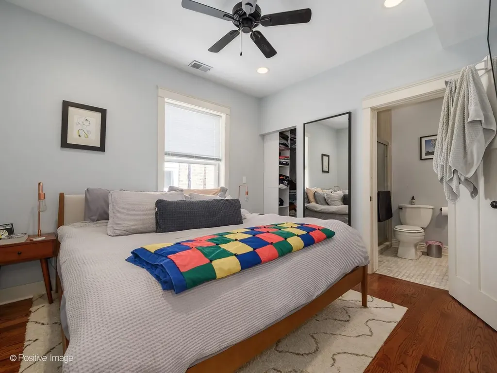 4421 North Troy Street Chicago IL 60625