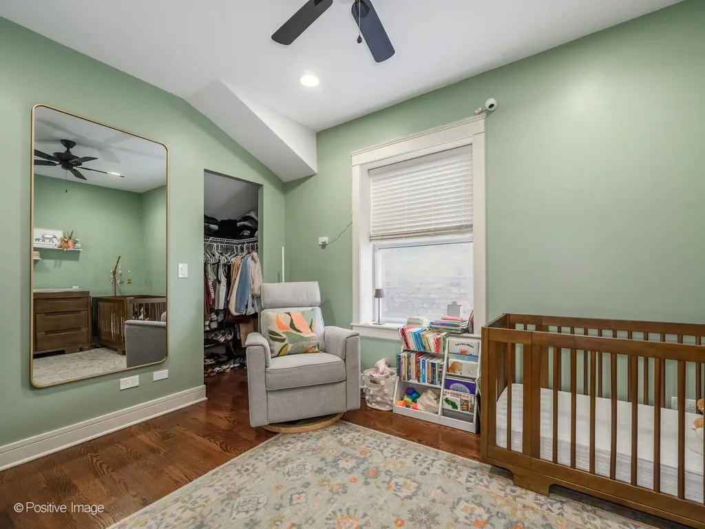 4421 North Troy Street Chicago IL 60625