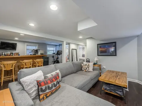4421 North Troy Street Chicago IL 60625