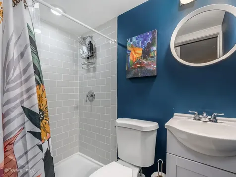 4421 North Troy Street Chicago IL 60625