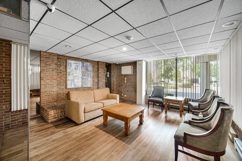 2325 North Neva Avenue Chicago IL 60707