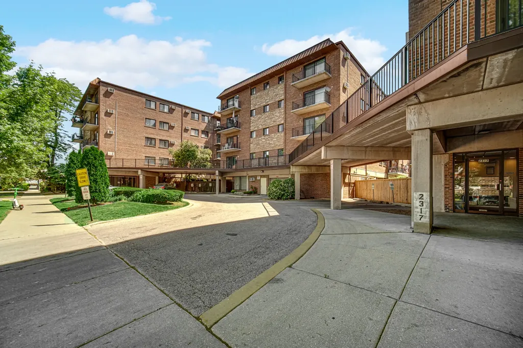2325 North Neva Avenue Chicago IL 60707