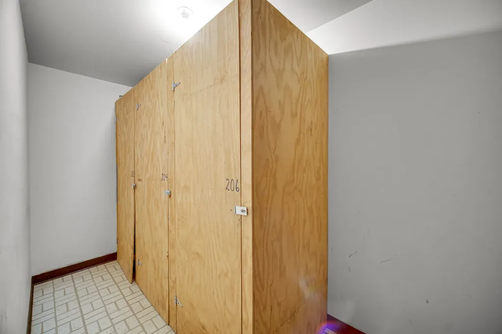 2325 North Neva Avenue Chicago IL 60707