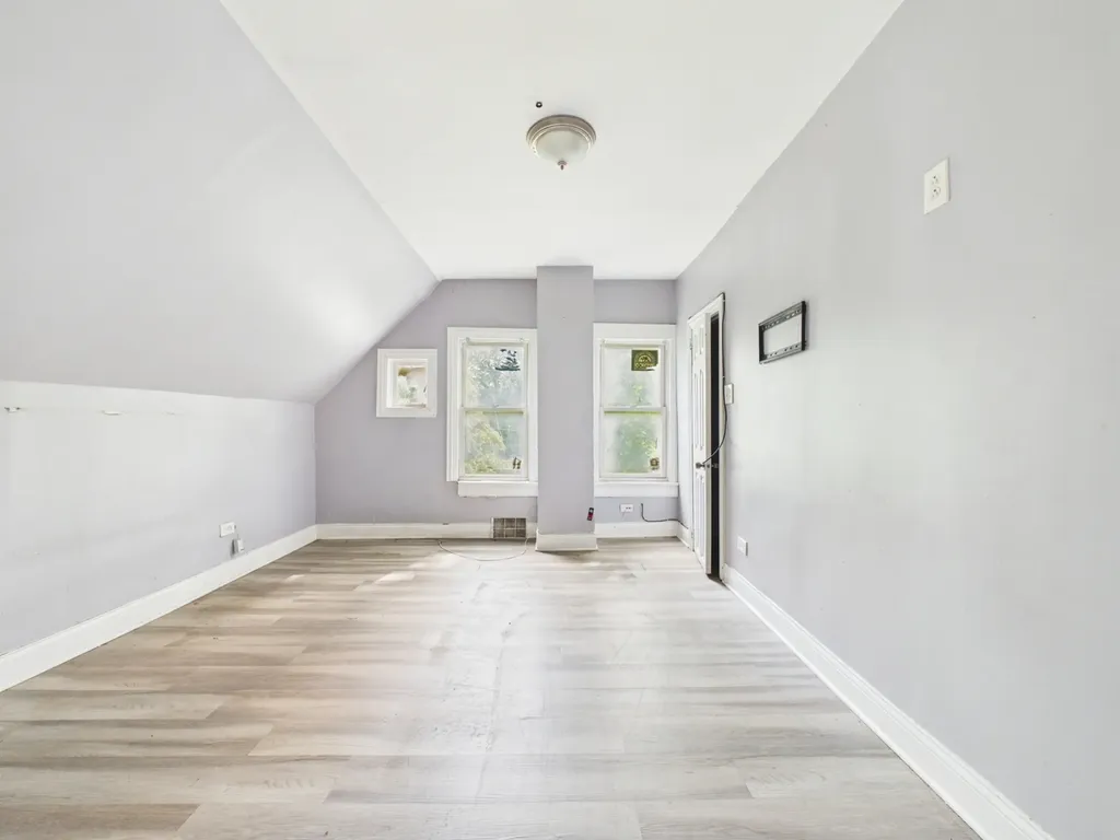12047 South Michigan Avenue Chicago IL 60628