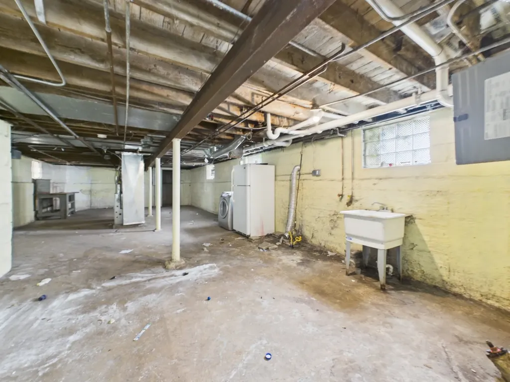 12047 South Michigan Avenue Chicago IL 60628
