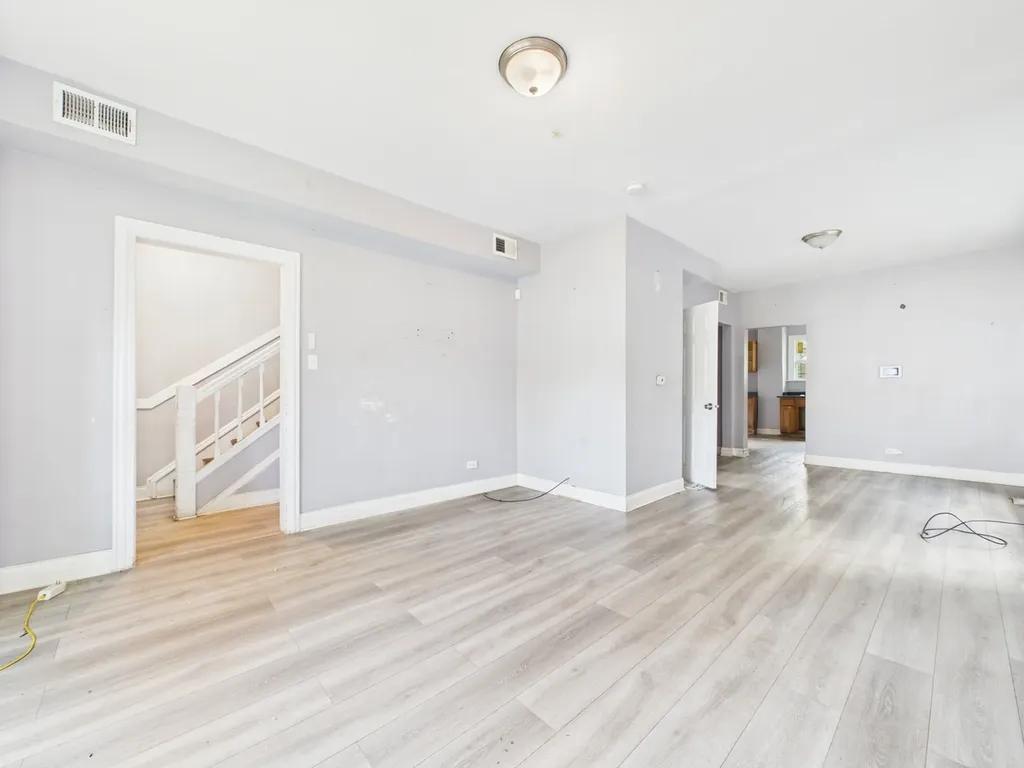 12047 South Michigan Avenue Chicago IL 60628