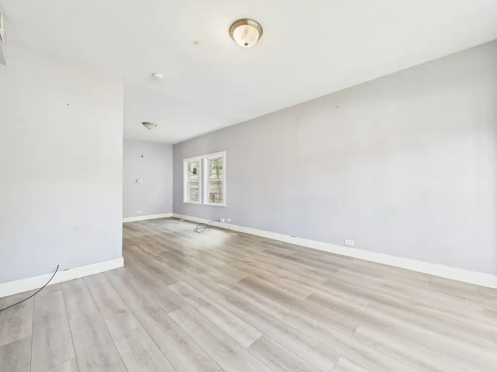 12047 South Michigan Avenue Chicago IL 60628