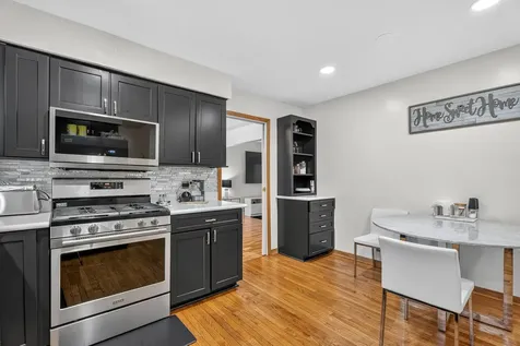 812 Elm Street Flossmoor IL 60422