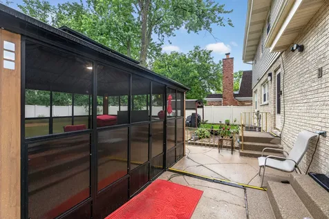 812 Elm Street Flossmoor IL 60422