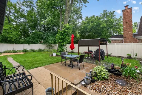 812 Elm Street Flossmoor IL 60422