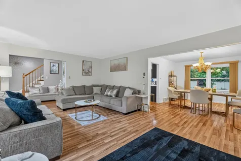 812 Elm Street Flossmoor IL 60422