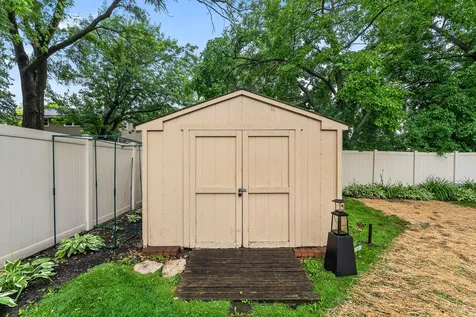 812 Elm Street Flossmoor IL 60422