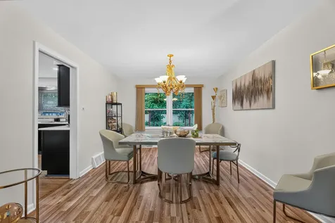 812 Elm Street Flossmoor IL 60422