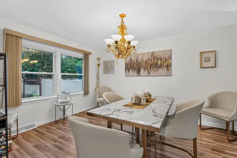 812 Elm Street Flossmoor IL 60422