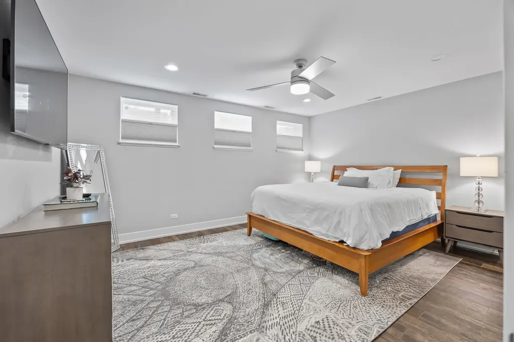 2743 North Ashland Avenue Chicago IL 60614