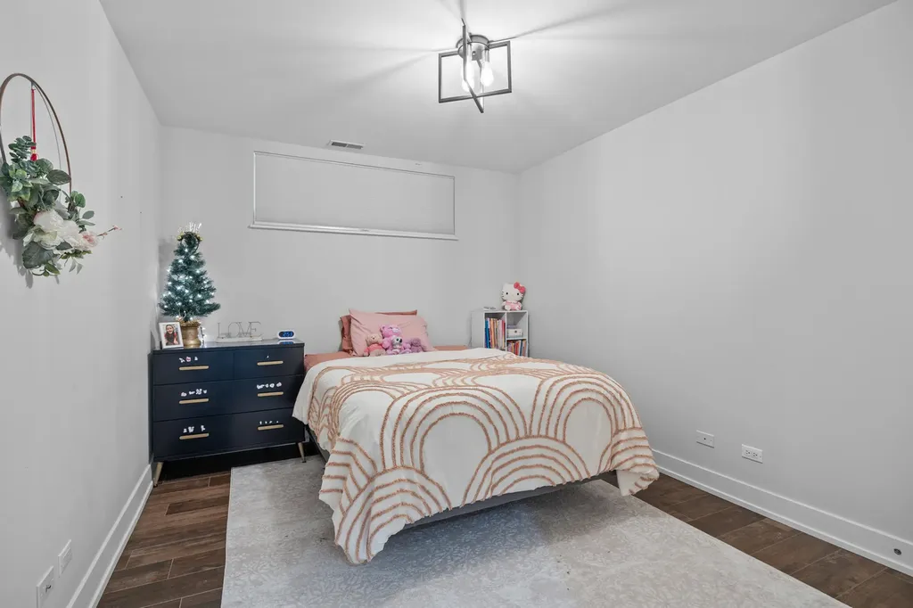 2743 North Ashland Avenue Chicago IL 60614