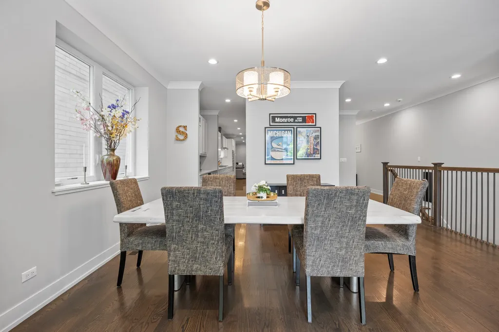 2743 North Ashland Avenue Chicago IL 60614