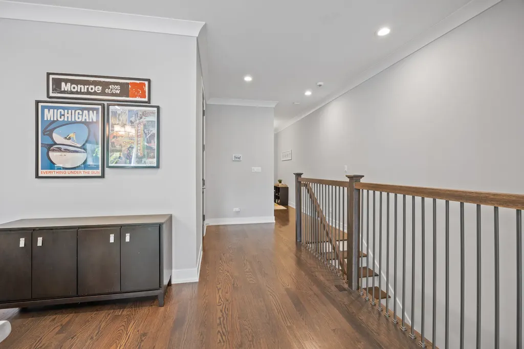 2743 North Ashland Avenue Chicago IL 60614