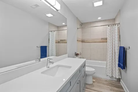 2743 North Ashland Avenue Chicago IL 60614