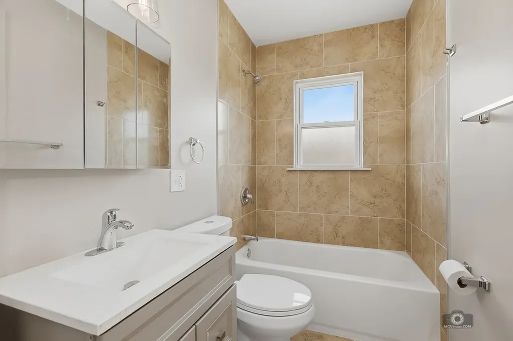 8721 South Constance Avenue Chicago IL 60617