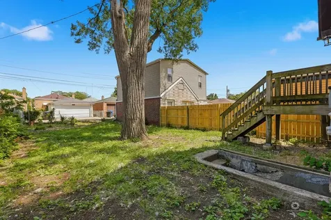 8721 South Constance Avenue Chicago IL 60617