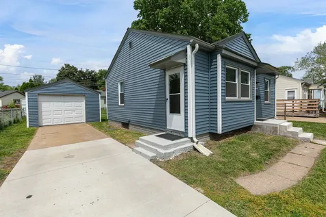 2326 11 Street Rock Island IL 61201