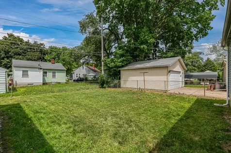 2326 11 Street Rock Island IL 61201