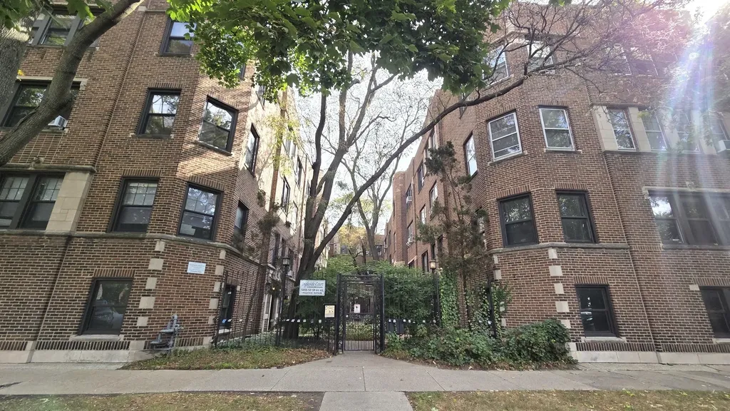 5457 South Ingleside Avenue Chicago IL 60615